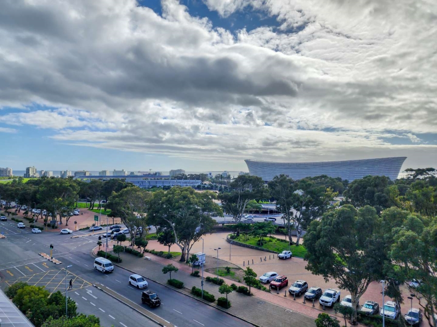 To Let 2 Bedroom Property for Rent in Green Point Western Cape